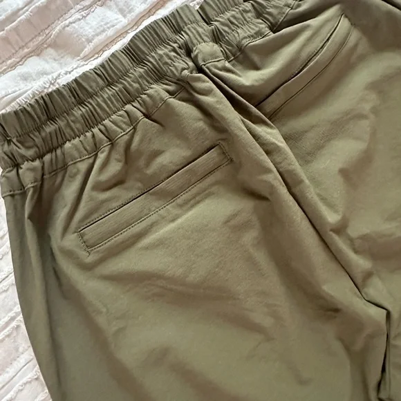 Fabletics Green Cargo Pants Utility Style - Picture 6 of 9